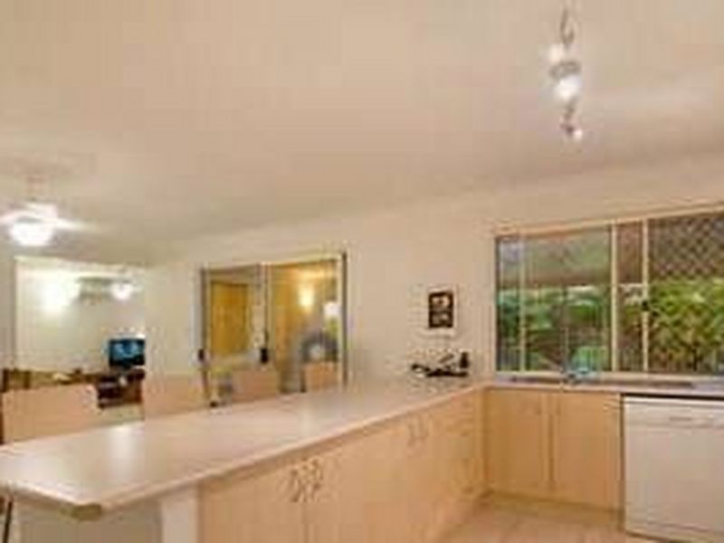 10 Highpark Crescent, Little Mountain QLD 4551