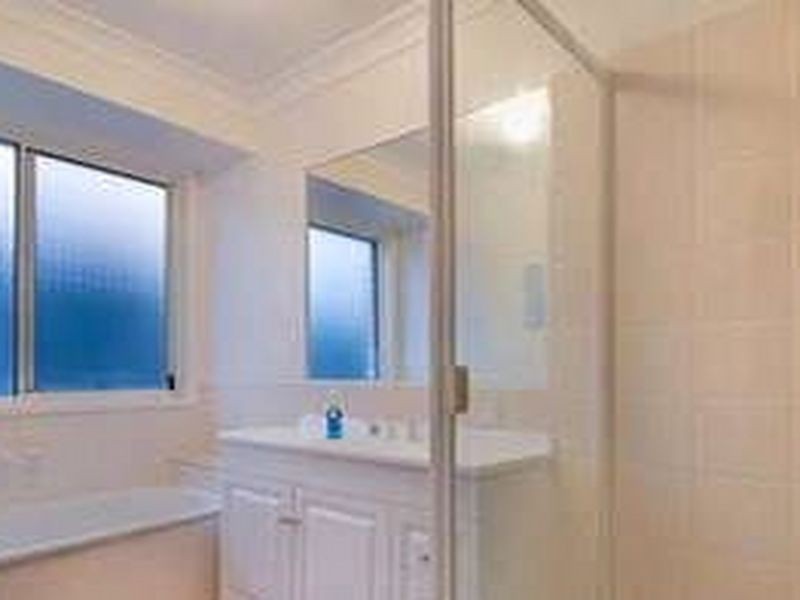 10 Highpark Crescent, Little Mountain QLD 4551