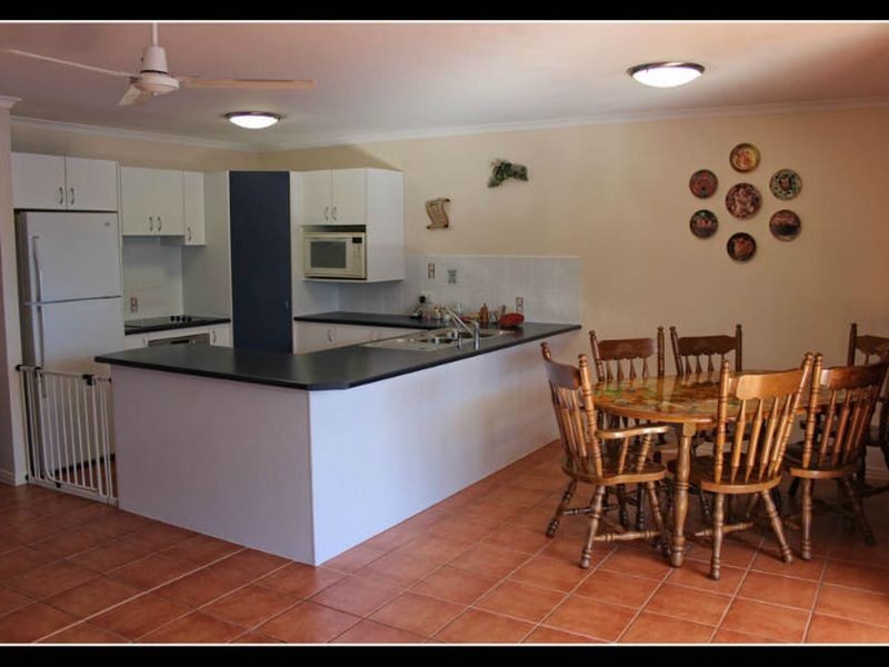 15 Andrew Avenue, Little Mountain QLD 4551