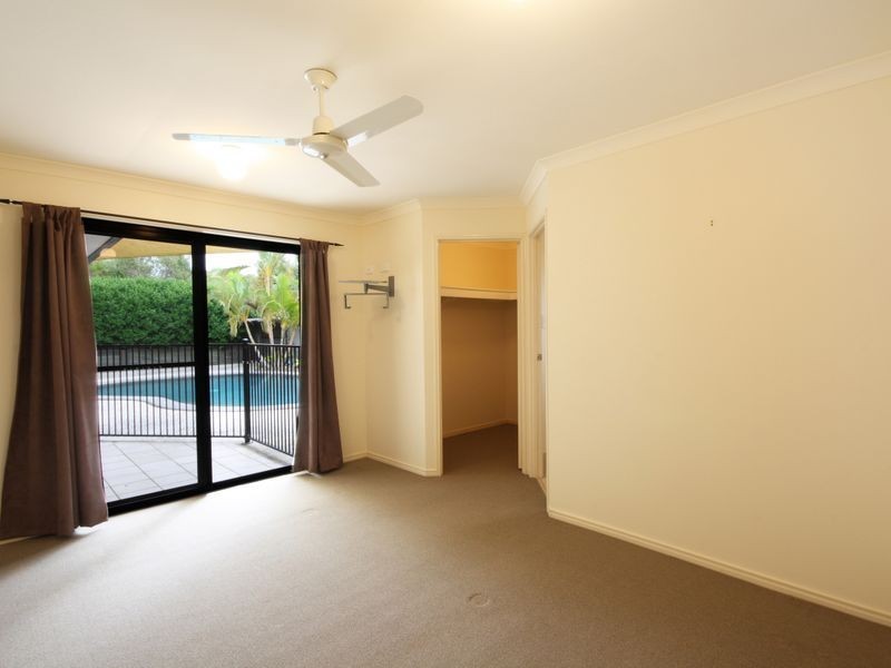 8 Malta Place, Kawana Island QLD 4575