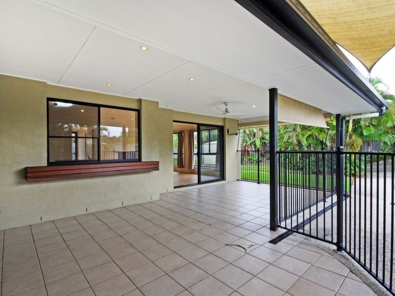 8 Malta Place, Kawana Island QLD 4575