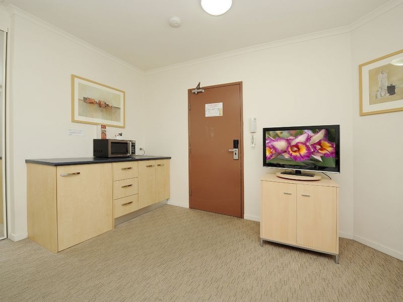 4100/36 Browning Boulevard, Battery Hill QLD 4551