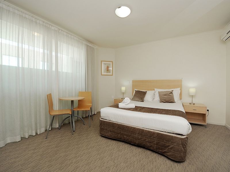 4100/36 Browning Boulevard, Battery Hill QLD 4551