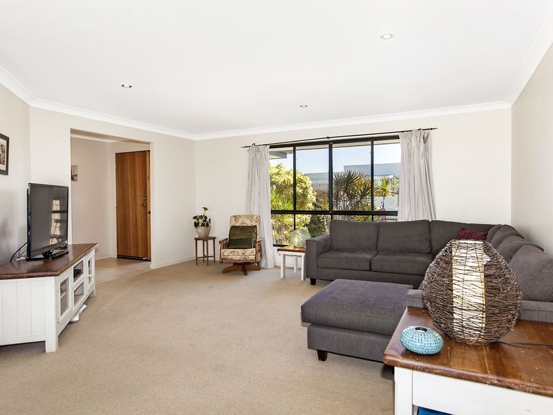 8 Sydney Avenue, Pelican Waters QLD 4551