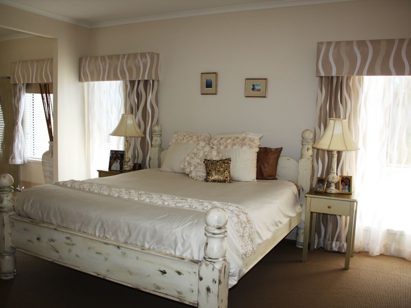 8 Jersey Place, Kawana Island QLD 4575