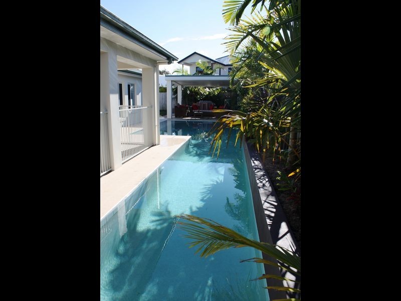 8 Jersey Place, Kawana Island QLD 4575