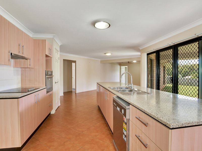 4 Rainbow Court, Glass House Mountains QLD 4518