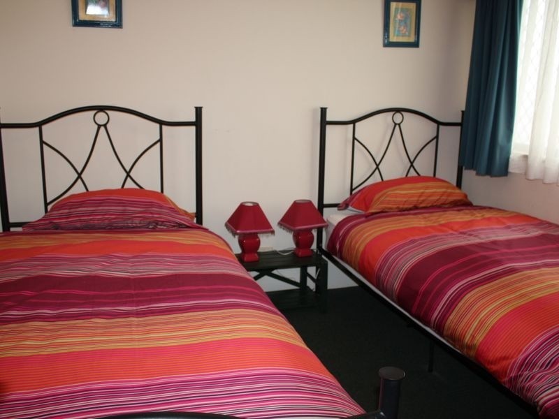 8/68 Lower Gay Terrace, Kings Beach QLD 4551