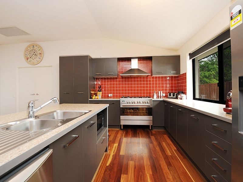 1 Wattlefield Road, Little Mountain QLD 4551