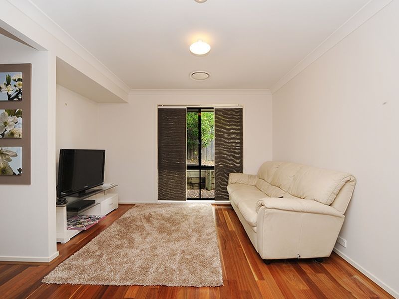 1 Wattlefield Road, Little Mountain QLD 4551