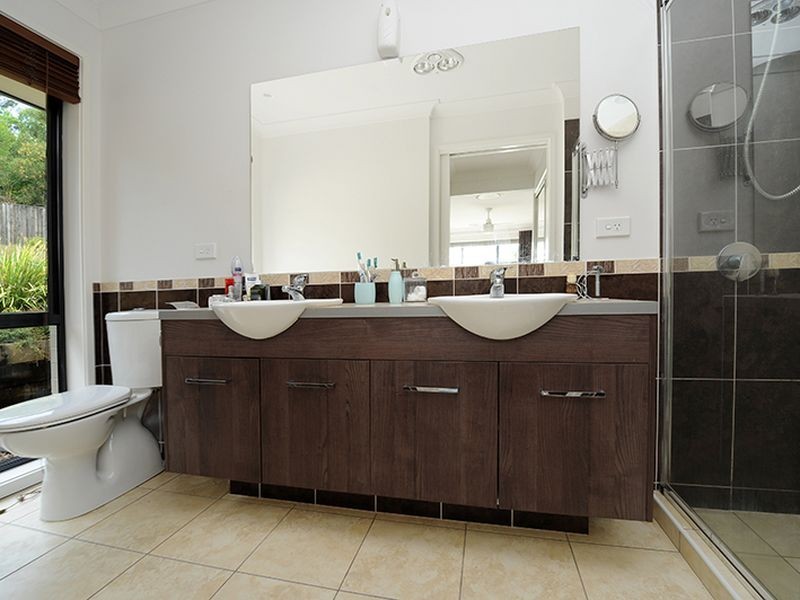 1 Wattlefield Road, Little Mountain QLD 4551