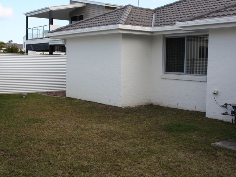 119 Grand Parade, Kawana Island QLD 4575