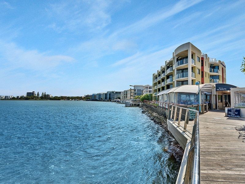 4/4 Tay Avenue, Caloundra QLD 4551