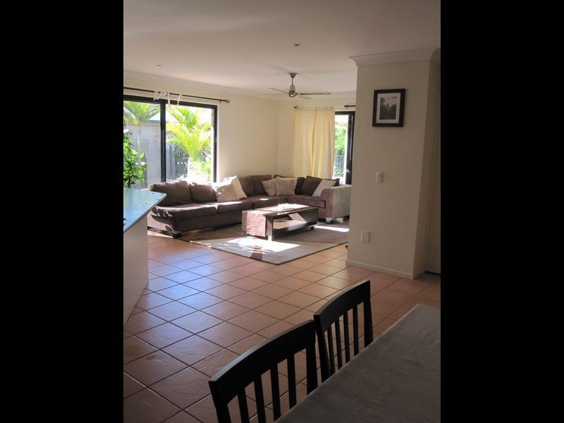 7 Ivadale Boulevard, Little Mountain QLD 4551