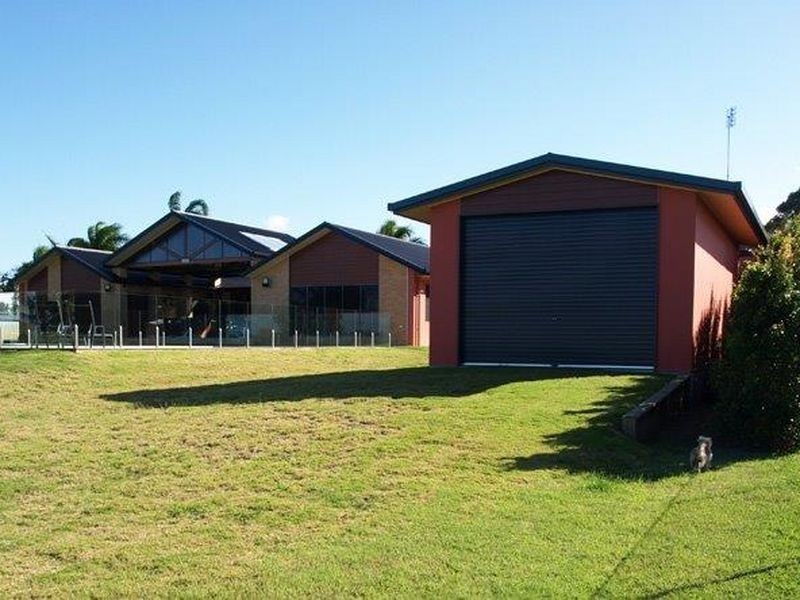 27 Pelican Avenue, Hervey Bay QLD 4655