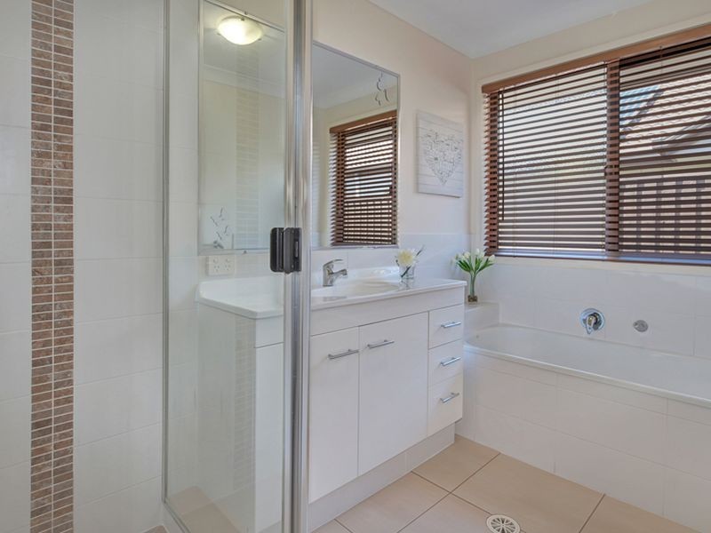 24 Gippsland Place, Caloundra West QLD 4551