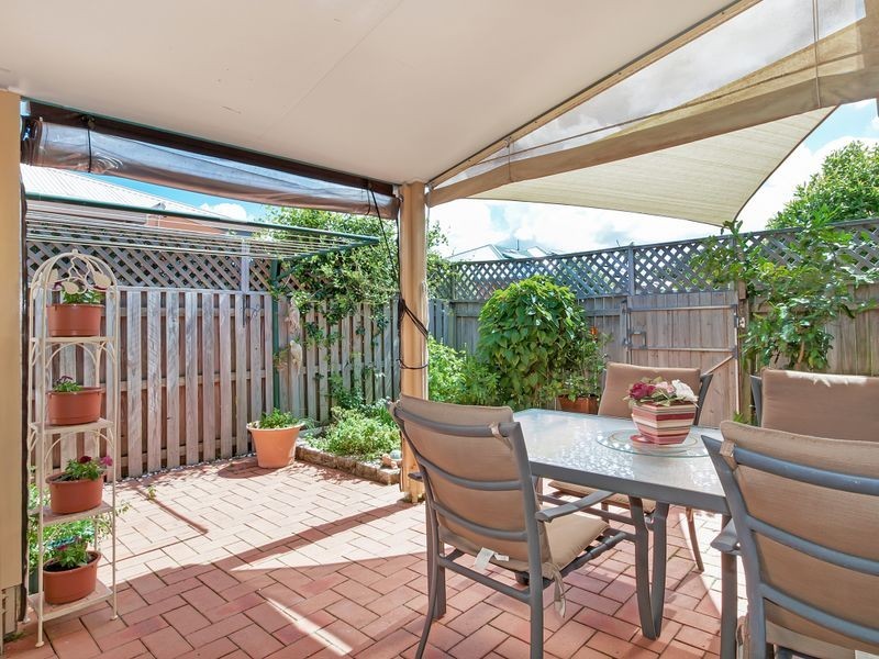 165/40 Lakeside Crescent, Currimundi QLD 4551