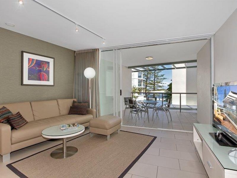 204/10 Leeding Terrace, Caloundra QLD 4551