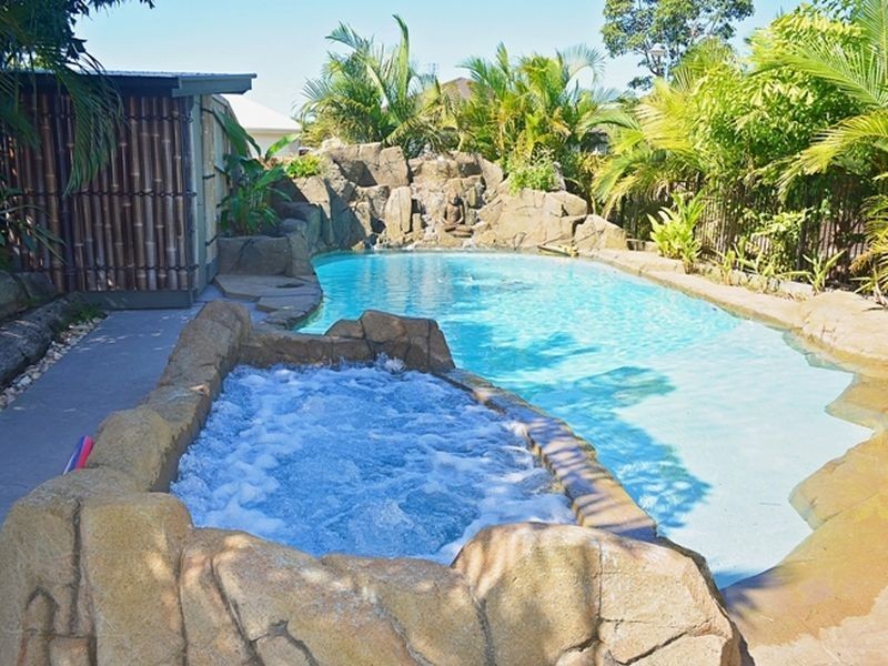 16 Rapanea Street, Meridan Plains QLD 4551