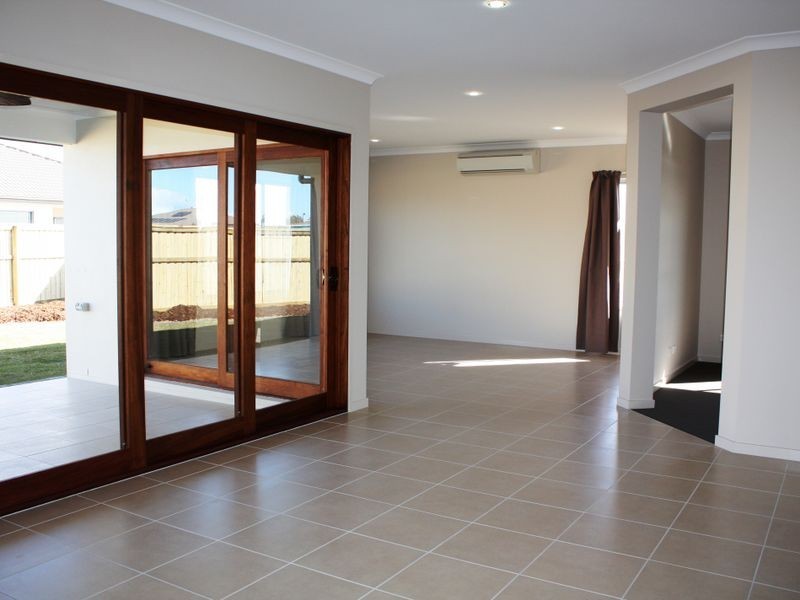 14 Headland Drive, Birtinya QLD 4575