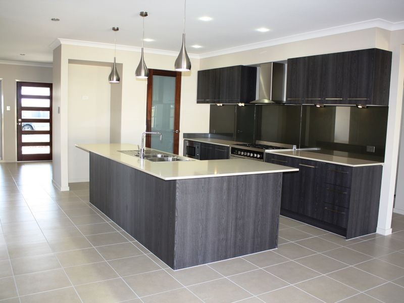 14 Headland Drive, Birtinya QLD 4575