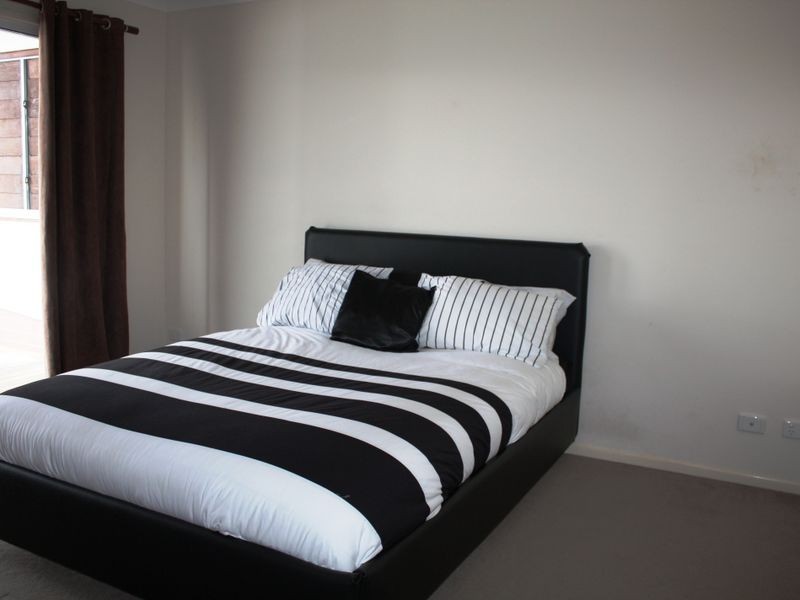 6 Capri Ct, Kawana Island QLD 4575
