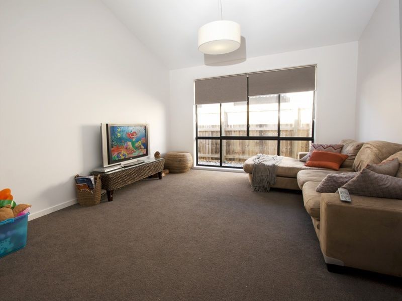 21 Mansell Street, Little Mountain QLD 4551