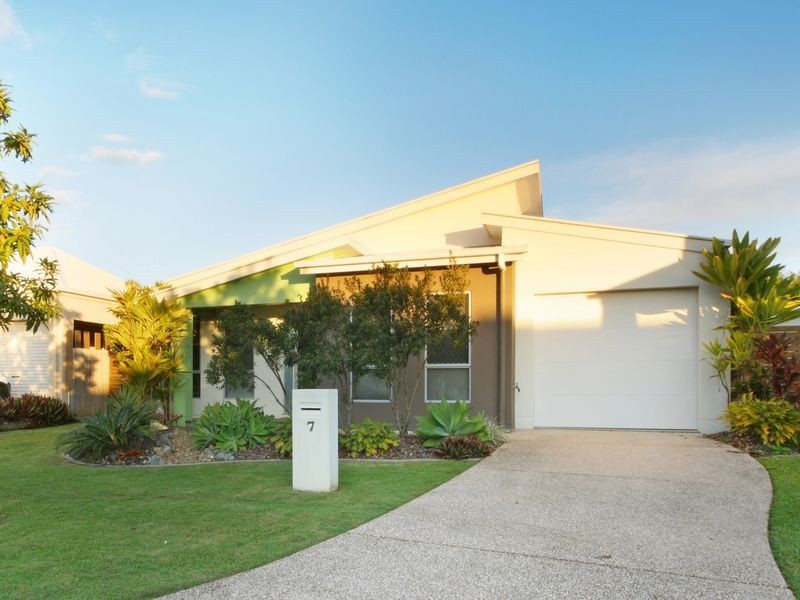 7 Madagascar Ct, Kawana Island QLD 4575