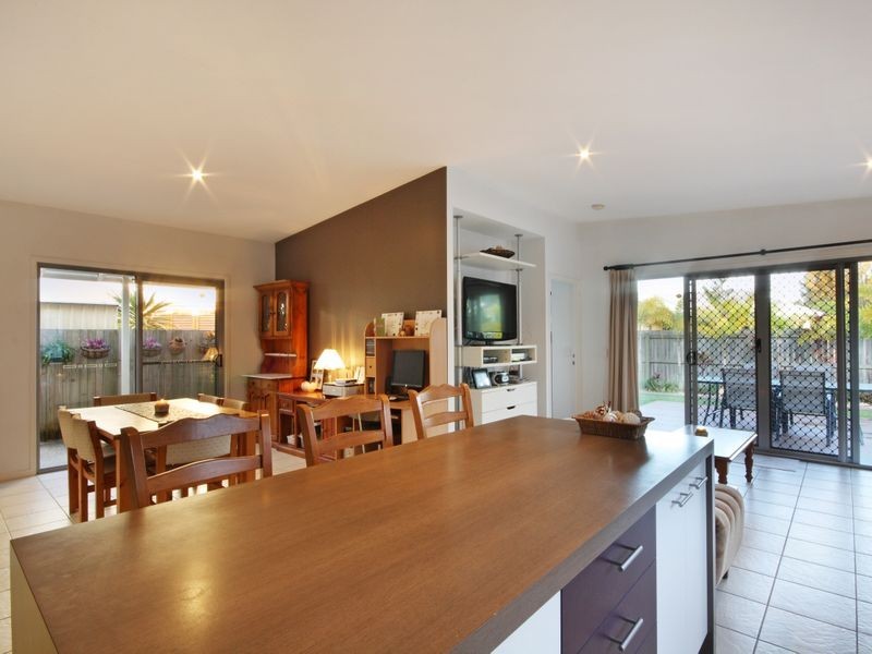 7 Madagascar Ct, Kawana Island QLD 4575