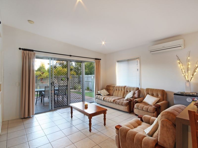 7 Madagascar Ct, Kawana Island QLD 4575