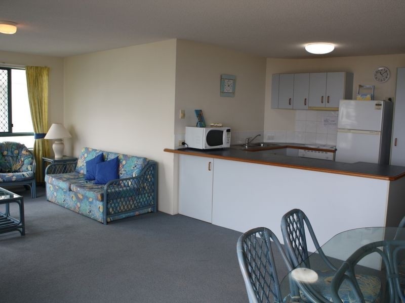 5/68 Lower Gay Terrace, Kings Beach QLD 4551