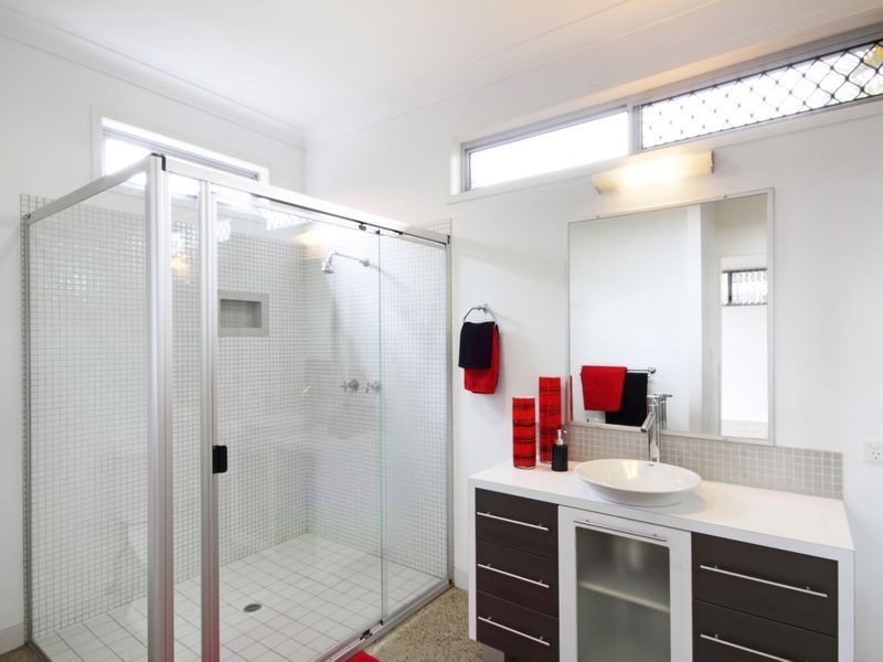 6 Bimini Street, Kawana Island QLD 4575