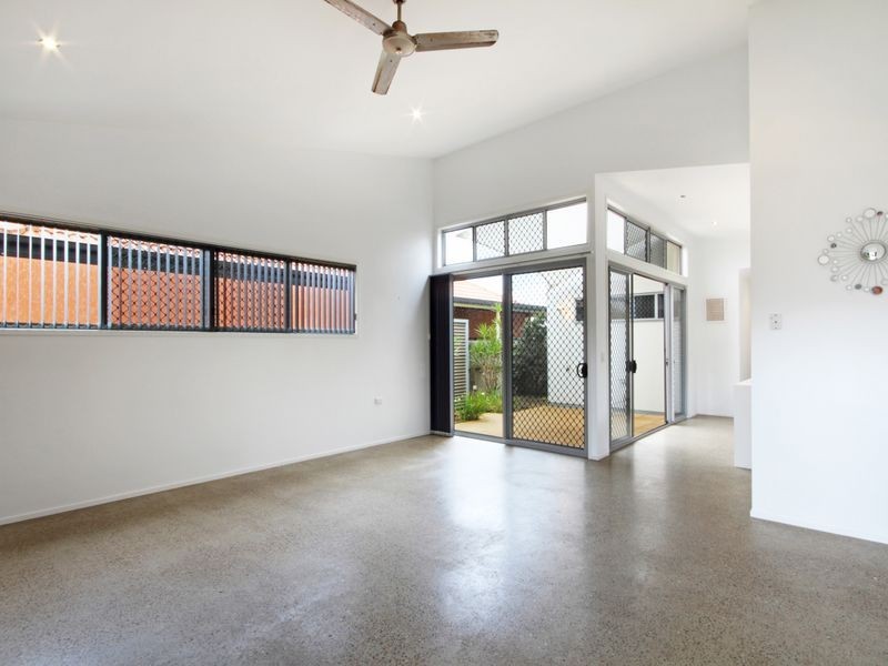 6 Bimini Street, Kawana Island QLD 4575