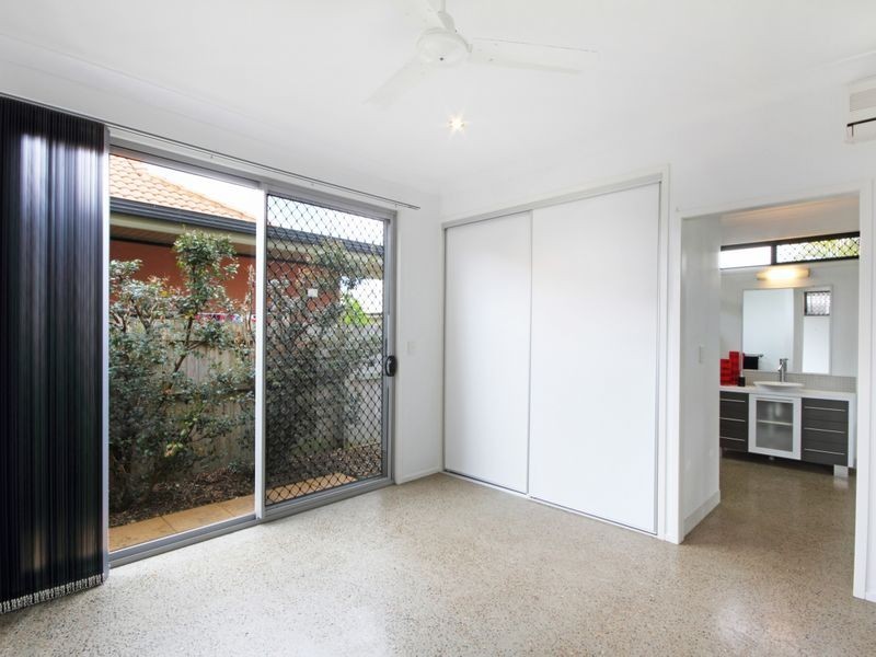 6 Bimini Street, Kawana Island QLD 4575