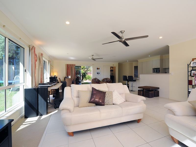 5 Gumview Place, Little Mountain QLD 4551