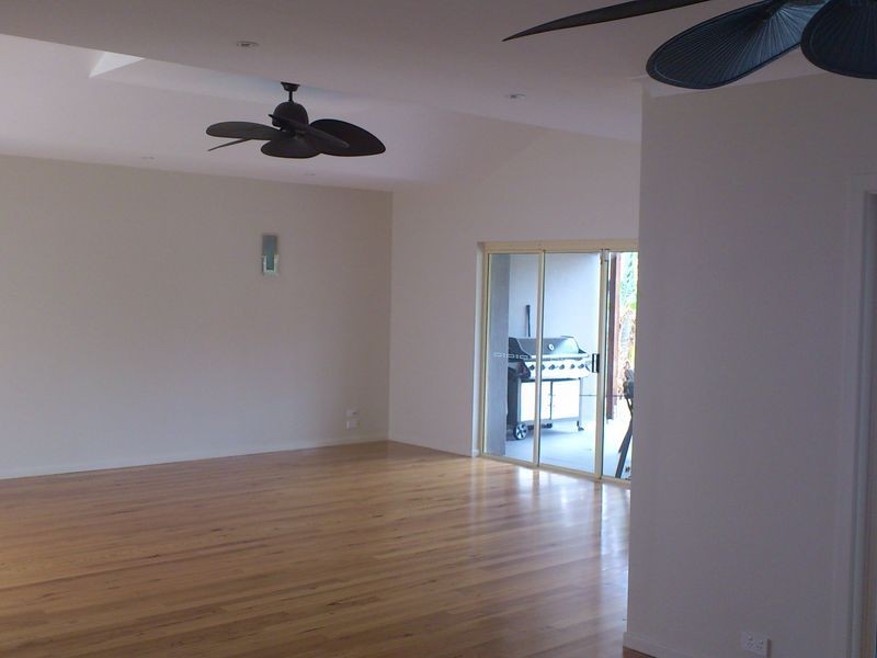 8 Kumbada Court, Minyama QLD 4575