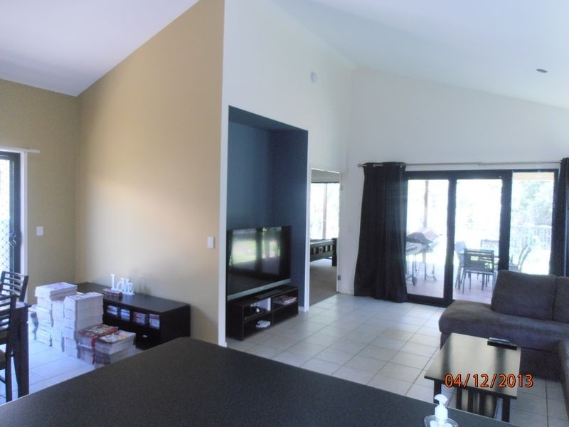 14 Pinehurst St, Currimundi QLD 4551