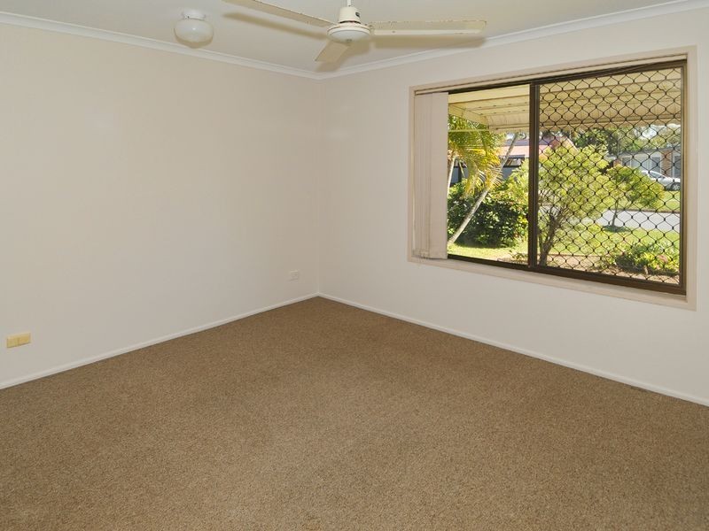 47 Lapoinya Cr, Warana QLD 4575