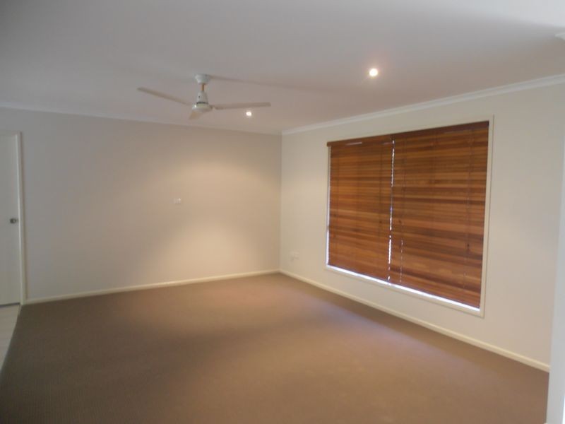 4 Rossiter Place, Aroona QLD 4551