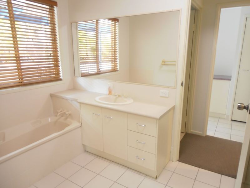 4 Rossiter Place, Aroona QLD 4551