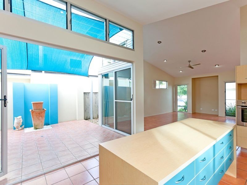 5 Corfu Street, Kawana Island QLD 4575