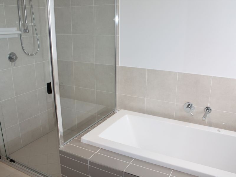 2a Little Lane, Little Mountain QLD 4551