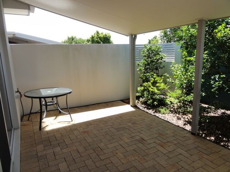 151/2 Grand Parade, Kawana Island QLD 4575