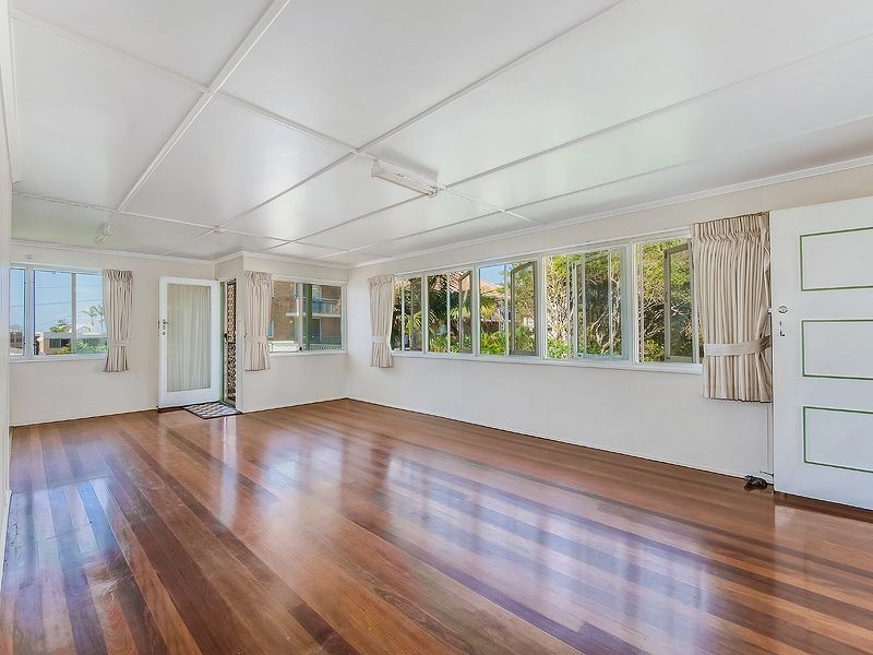33 Lower Gay Terrace, Caloundra QLD 4551