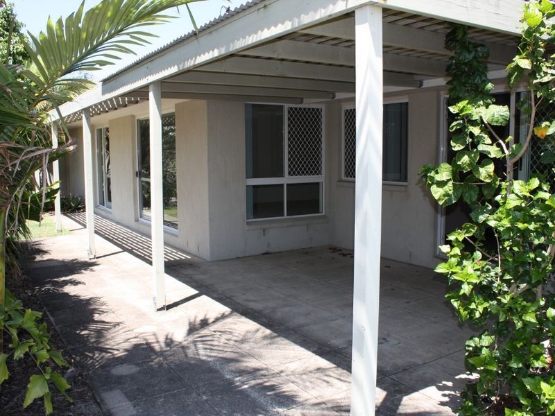 18 Magnolia Drive, Bokarina QLD 4575