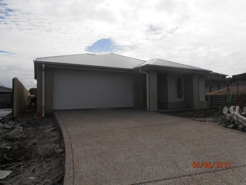 26 Sandstone  way, Little Mountain QLD 4551