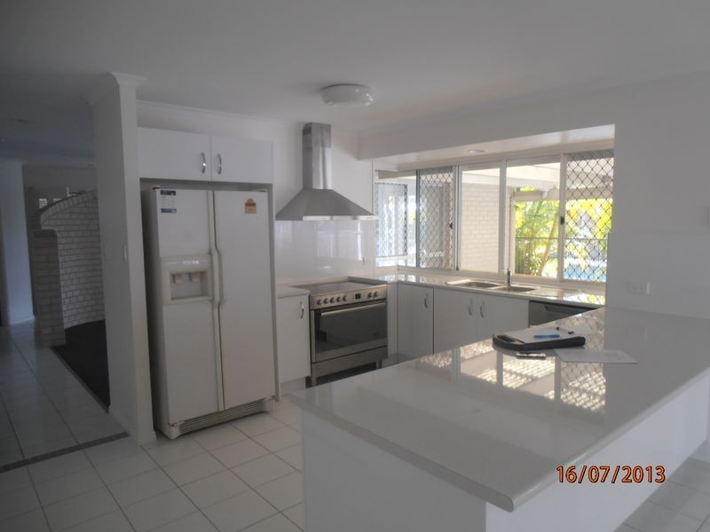 70 Parkway Drive, Mooloolaba QLD 4557