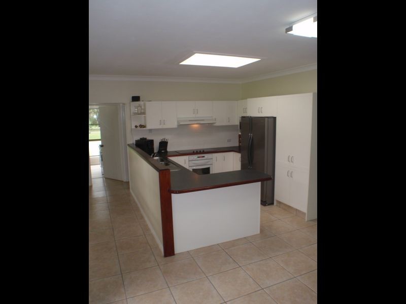 32 Mooloolah Meadows Drive, Mooloolah Valley QLD 4553