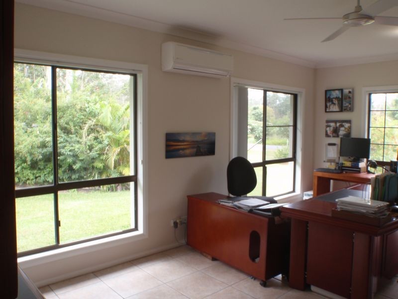 32 Mooloolah Meadows Drive, Mooloolah Valley QLD 4553