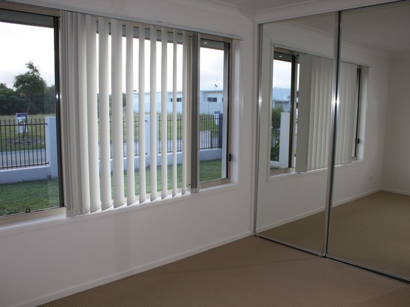 2 Rutherford Place, Pelican Waters QLD 4551